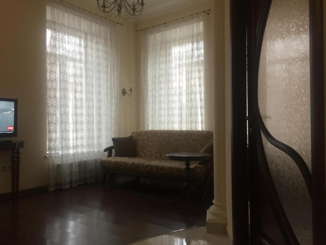 Cozy Studio Near Greek Square Apartamento Odesa Exterior foto