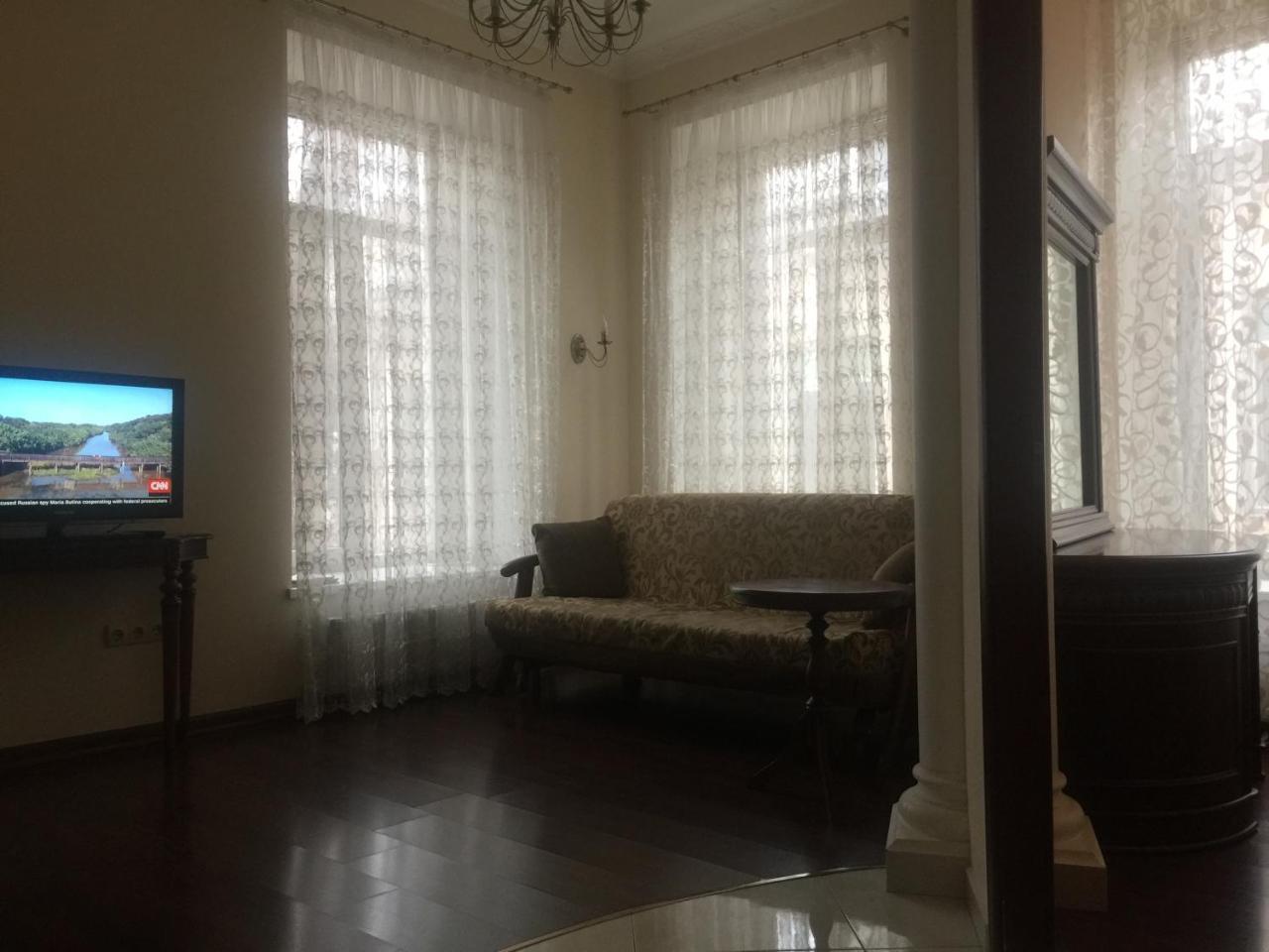 Cozy Studio Near Greek Square Apartamento Odesa Exterior foto