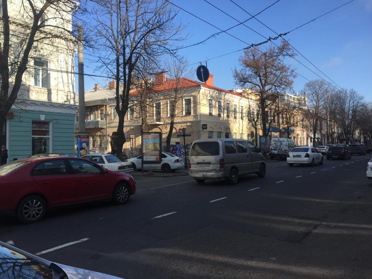 Cozy Studio Near Greek Square Apartamento Odesa Exterior foto
