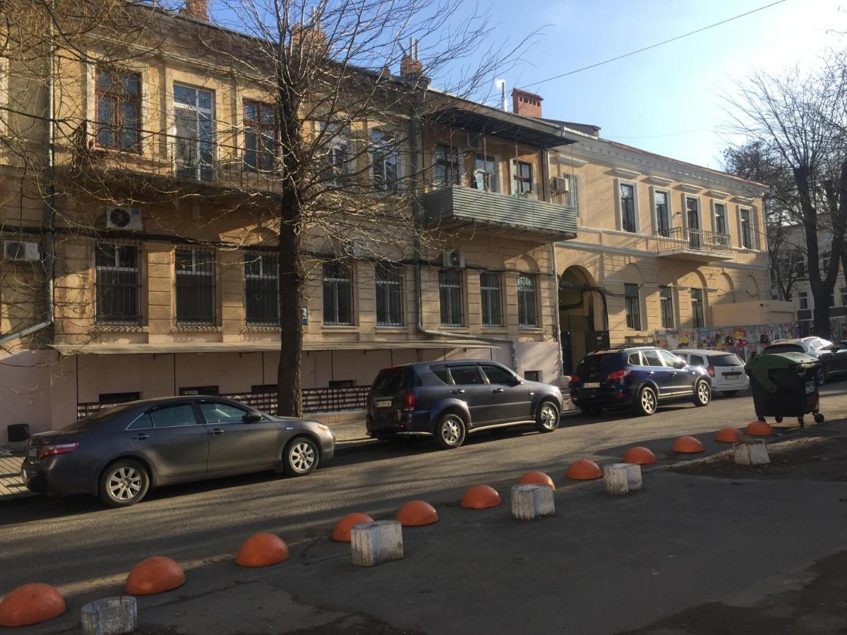 Cozy Studio Near Greek Square Apartamento Odesa Exterior foto